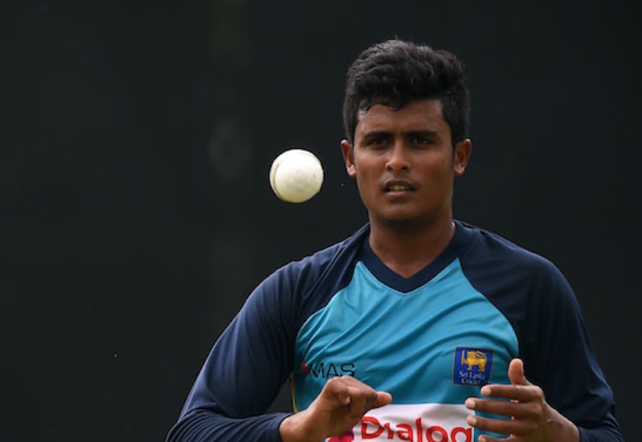 Sri Lankan cricketers Ajantha Mendis (L) and Jeffrey Vandersay look on during a practice session at the Pallekele International Cricket Stadium in Pallekele on November 6, 2015. AFP PHOTO/ ISHARA S KODIKARA (Photo credit should read Ishara S.KODIKARA/AFP/Getty Images)